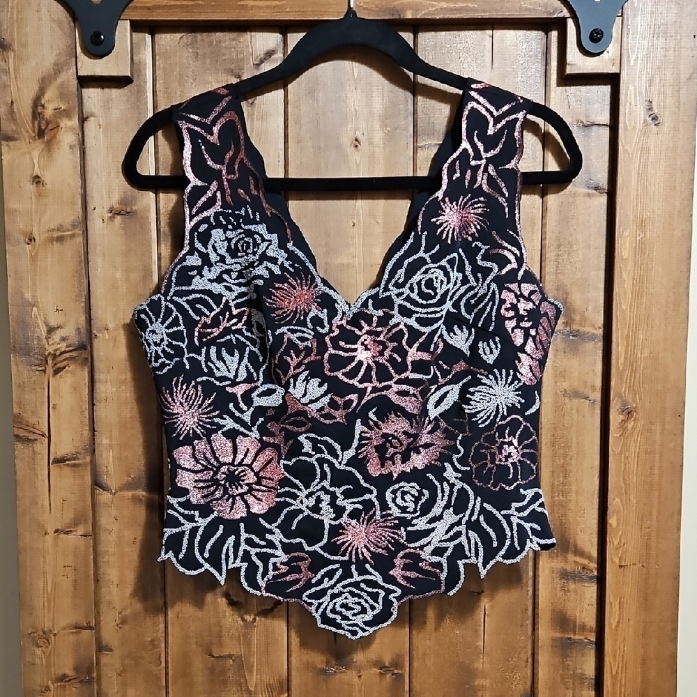 Nikki Italy Pink Metallic Floral Bead Fitted Top Size 11 (Juniors)